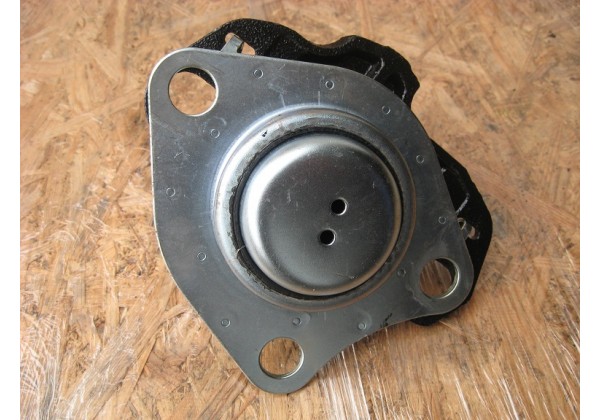 Подушка двигуна права Renault Megane, Scenic, Megane Scenic 1.4, 2.0, 2.0 16V, 1.9 d, 1.9 dti, 7700832256